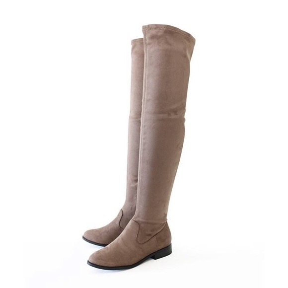 Cityclassified Shoes - Over the knee boot